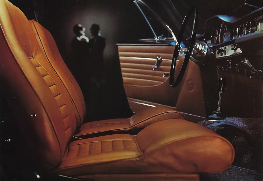 1966-volvo-1800-s-interior-car-back-catalogue